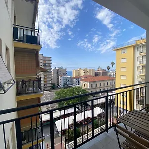 https://la-perla-marina.hotelitalianriviera.com